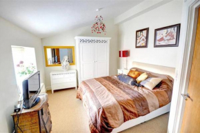 Osprey - Modern Apartment in Fab Location - Sleeps Up To 5!